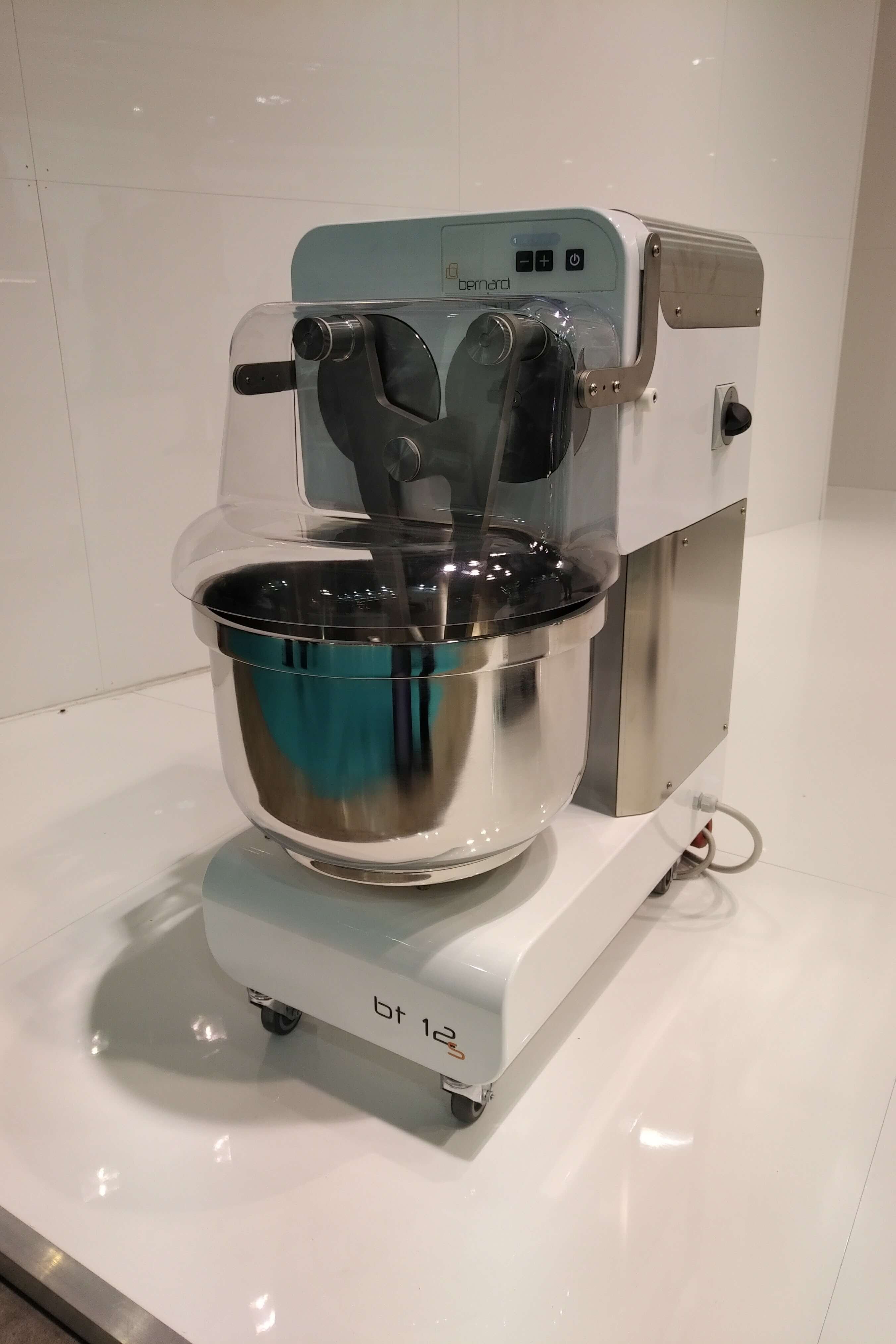 Dough mixer Bernardi BT with immersion arm technology, 24 kg, 5 kneading steps, 1100Watt