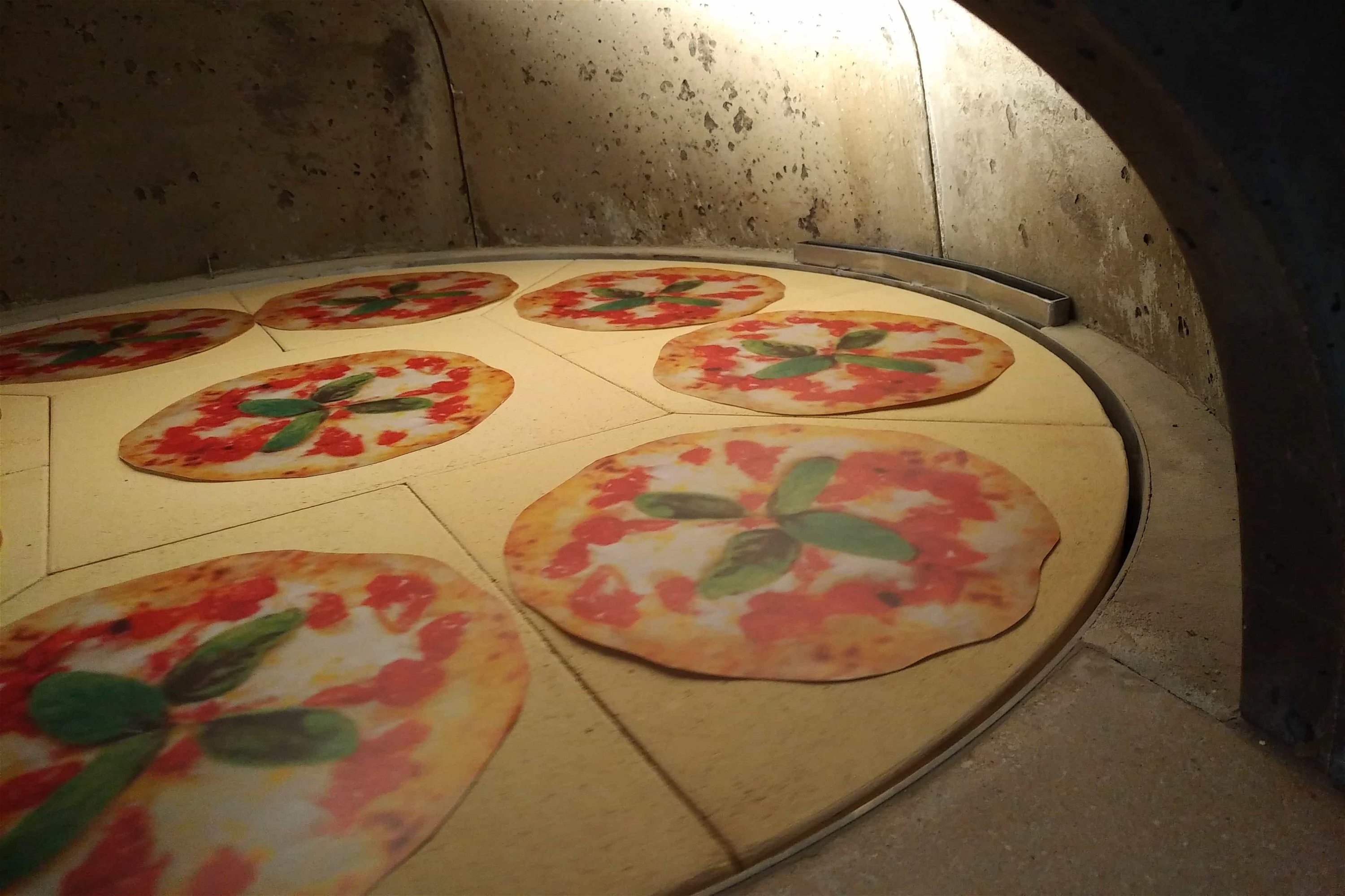 Holzbackofen Valoriani Rotativo: rotierender Pizzaofen, quadratisch, 90cm Druchmesser, für Gastro
