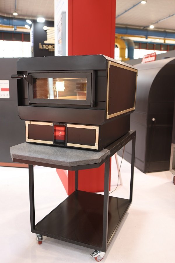 Izzo electric pizza oven Cucciolo, up to 450 degrees, made entirely of fireclay, for gastro