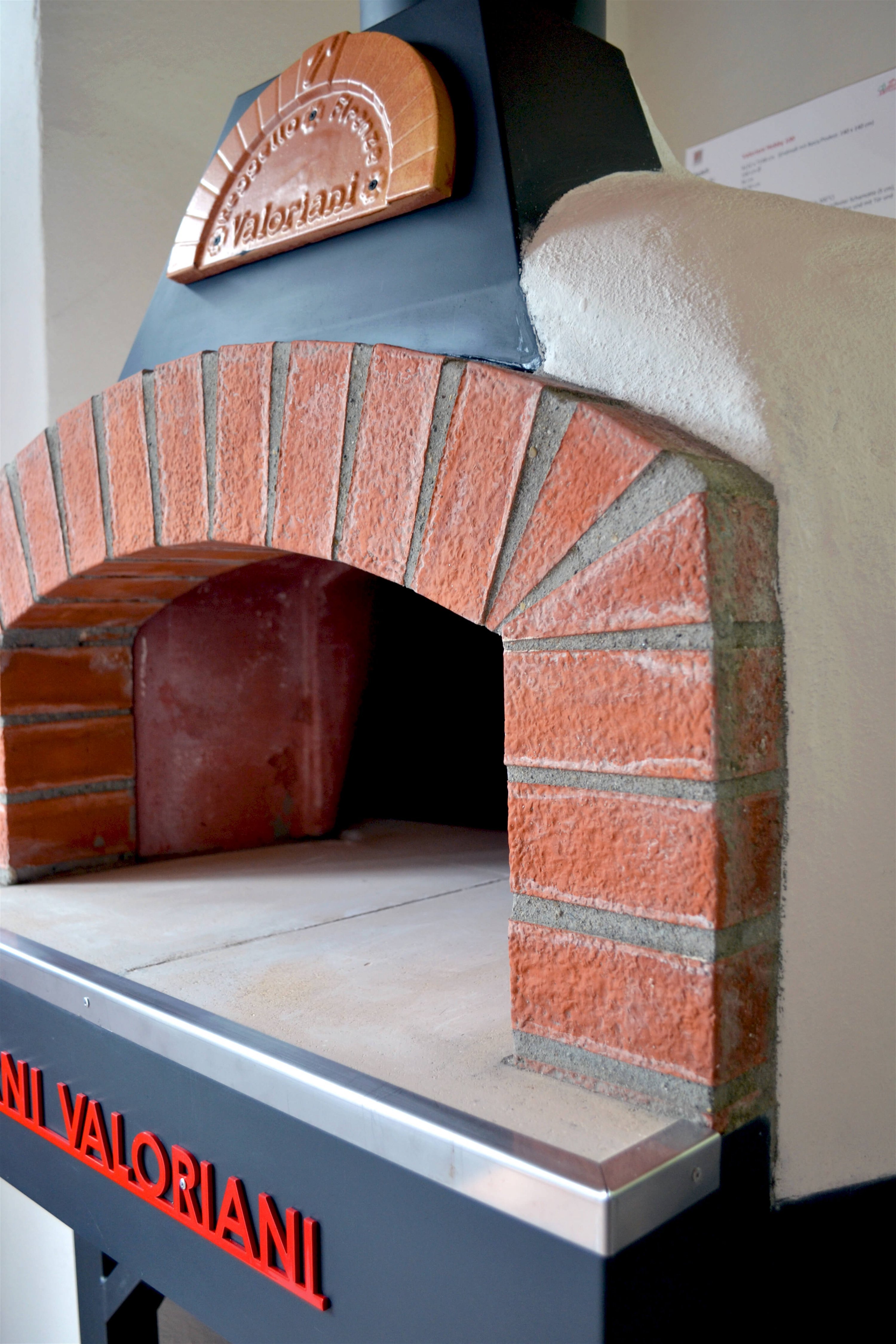 Pizza oven Valoriani Hobby dome oven, wood firing, 80cm diameter