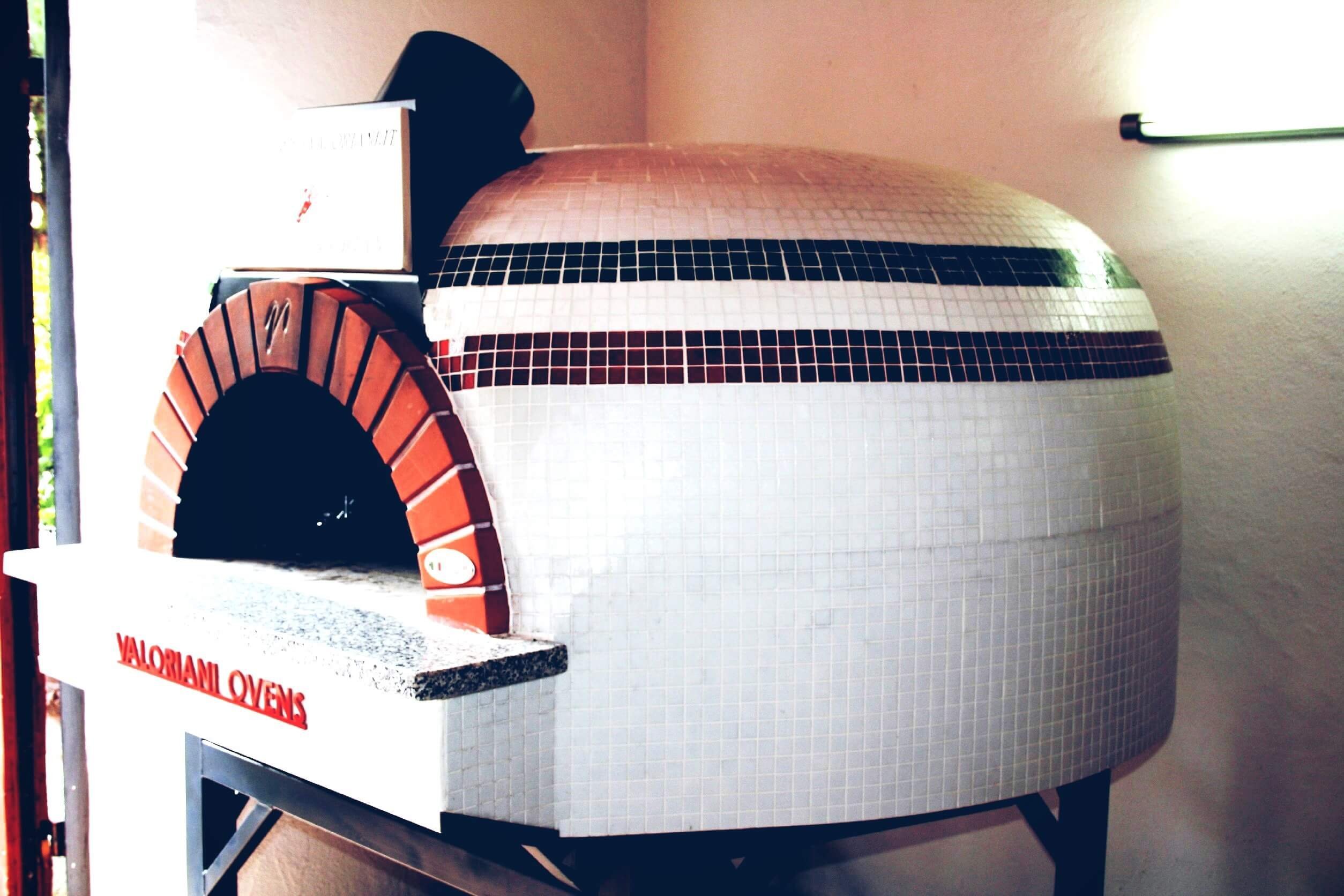 Professional pizza and baking oven, wood firing for continuous firing, Valoriani Vesuvio GR, 120x160cm