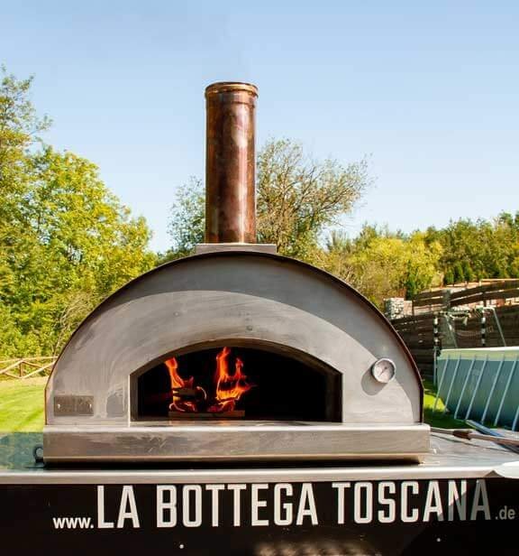 Dome oven Fontana Marinara, pizza oven with wood firing mounted on trailer