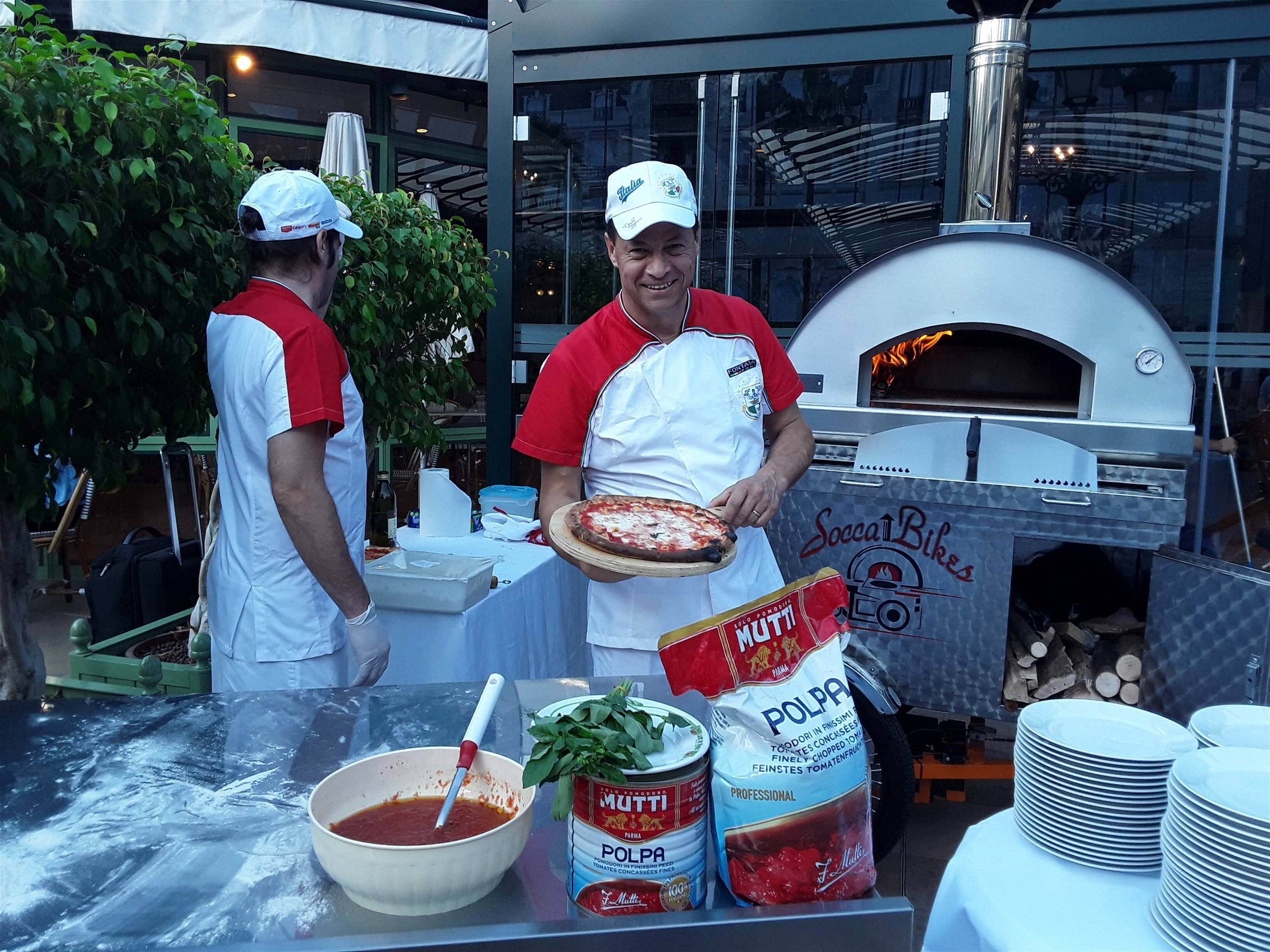 Fontana Prometeo: wood burning pizza oven, pizza oven with rolling cart, super energy efficient