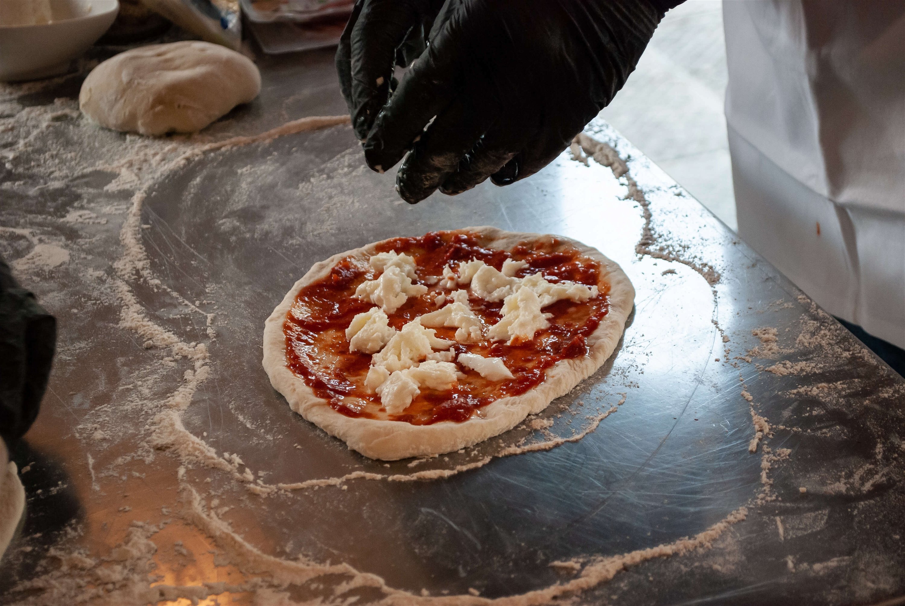 Individual pizza course for groups and firms