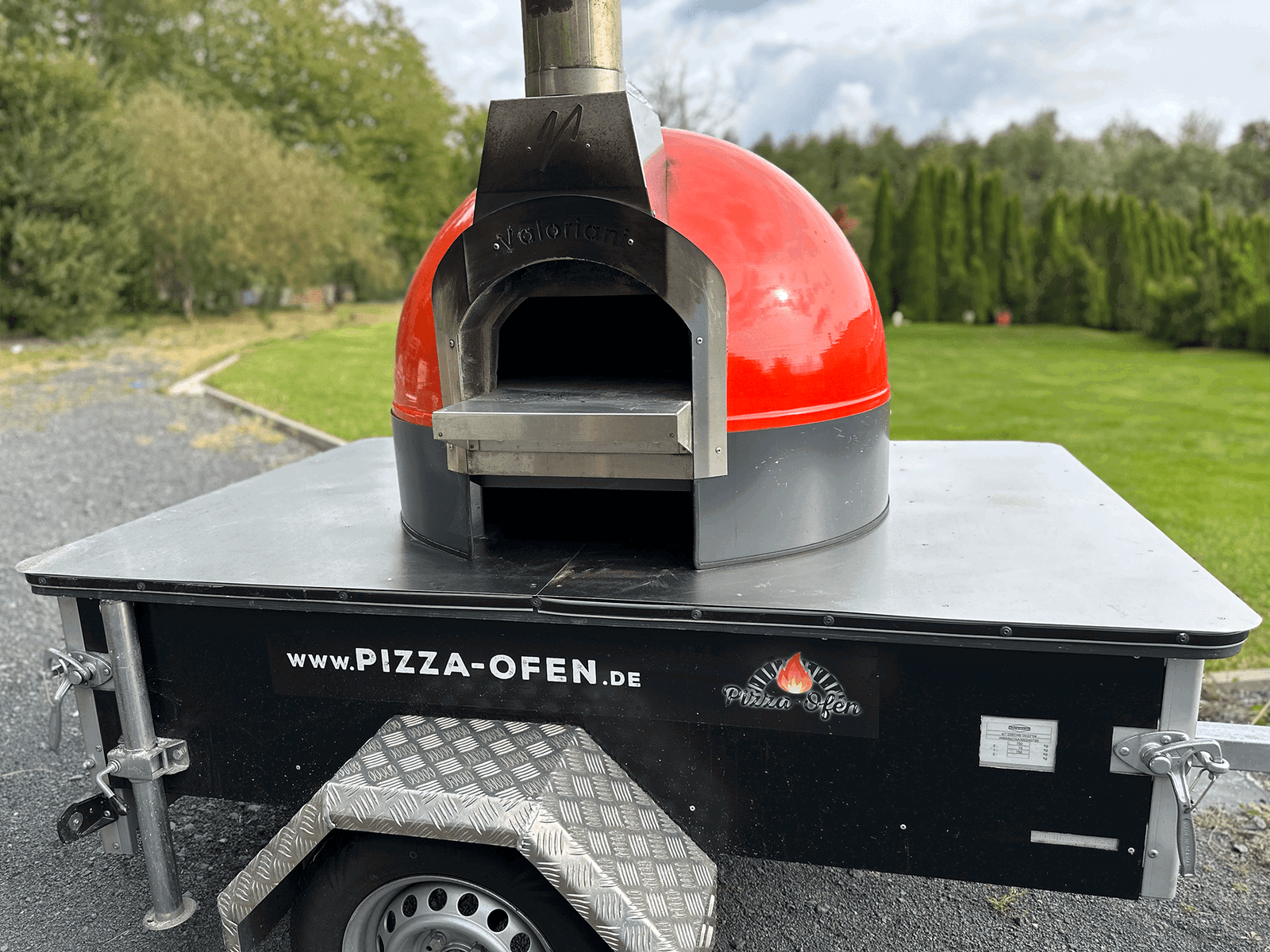 Pizza Ovens No. 2 for rent: Valoriani Baby mounted on trailer for pickup