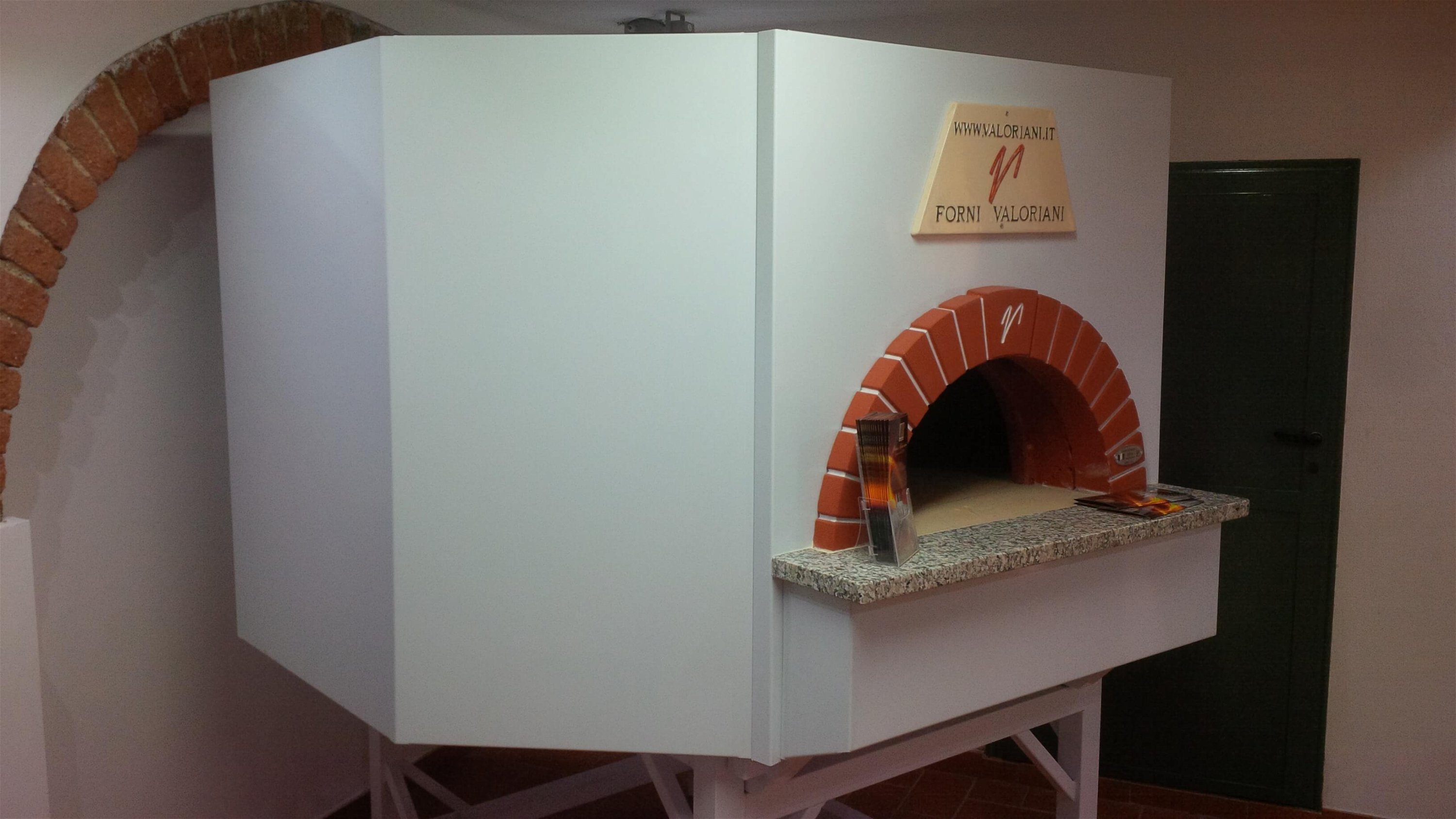 Pizzaofen Gastro: Valoriani Vesuvius OT, Holz und Gas, 120x160cm Innenmaß